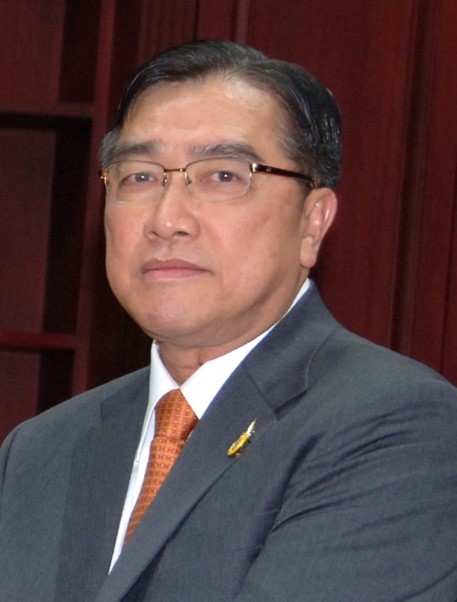 นายวิรัชชินวินิจกุล
