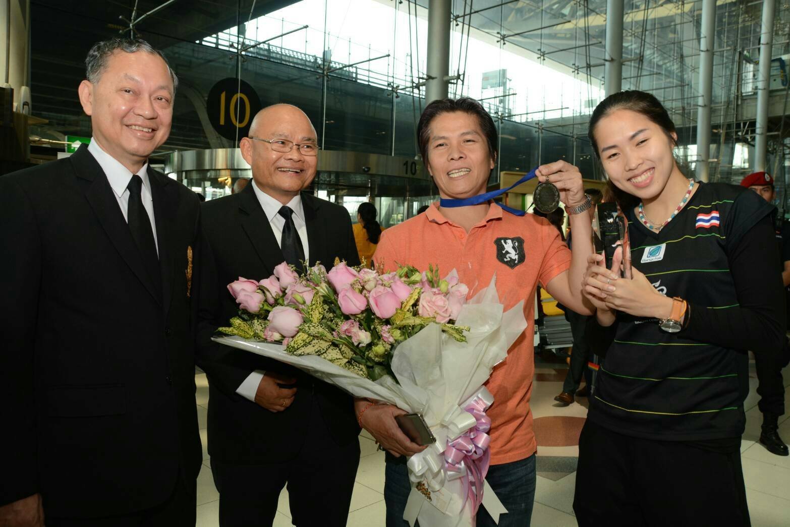 ต้อนรับ เมย์ รัชนก นักแบดขวัญใจชาวไทย หลังคว้ารองแชมป์ All England 2017 ต้อนรับ เมย์ รัชนก นักแบดขวัญใจชาวไทย หลังคว้ารองแชมป์ All England 2017