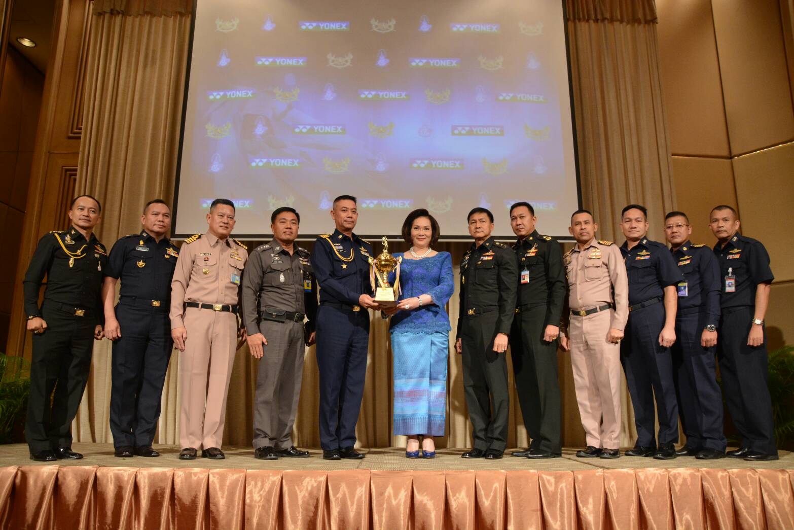 สมาคมกีฬาแบดมินตัน จับมือ เตรียมทหารรุ่นที่ 26 จัดแบดมินตันการกุศล ช่วยเหลือ เจ้าหน้าที่ 3 จังหวัดชายแดนภาคใต้
