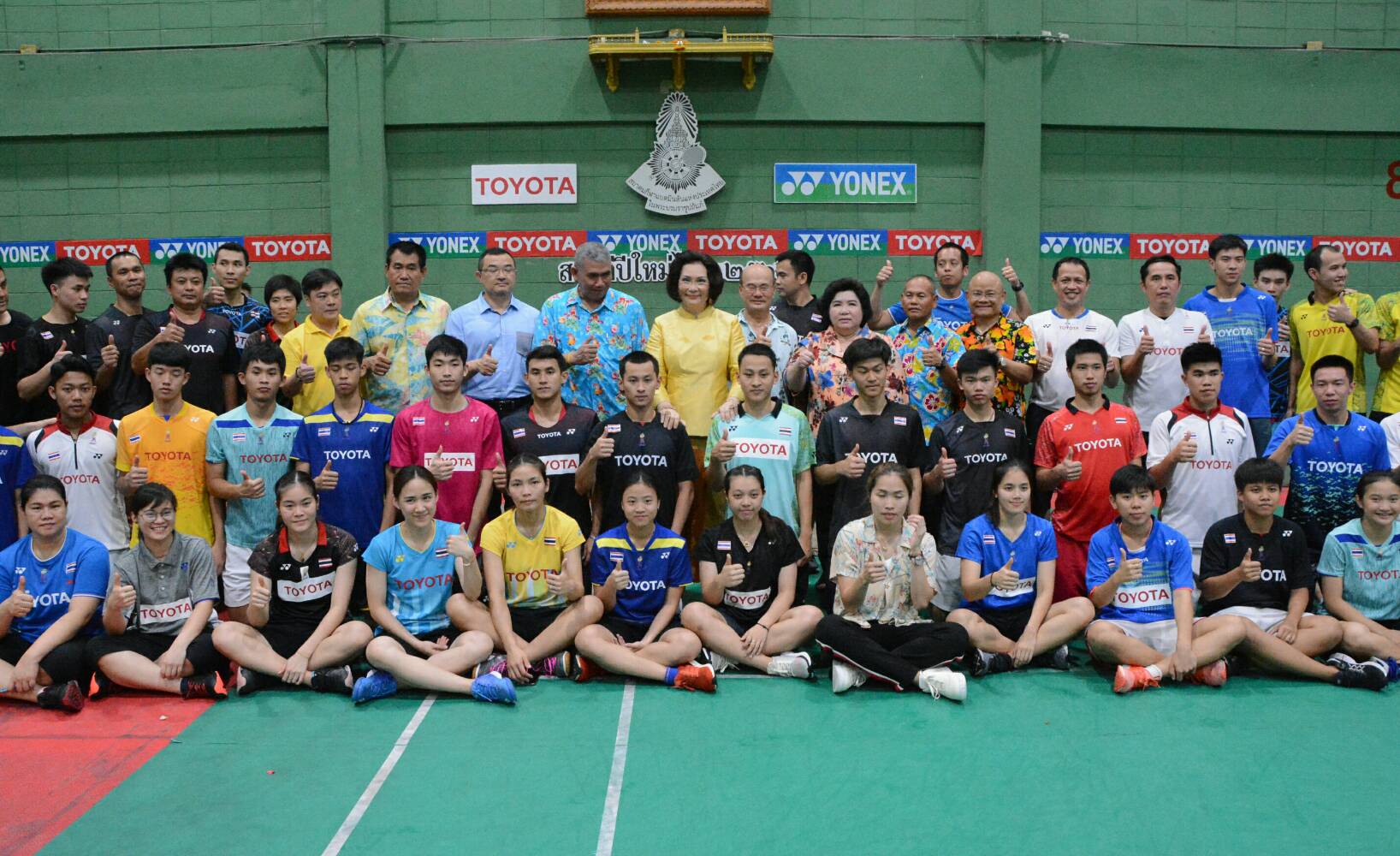 นักแบดไทยรวมใจรดน้ำขอพร คุณหญิงปัทมา ลีสวัสดิ์ตระกูล เนื่องในเทศกาลสงกรานต์ ประจำปี 2562