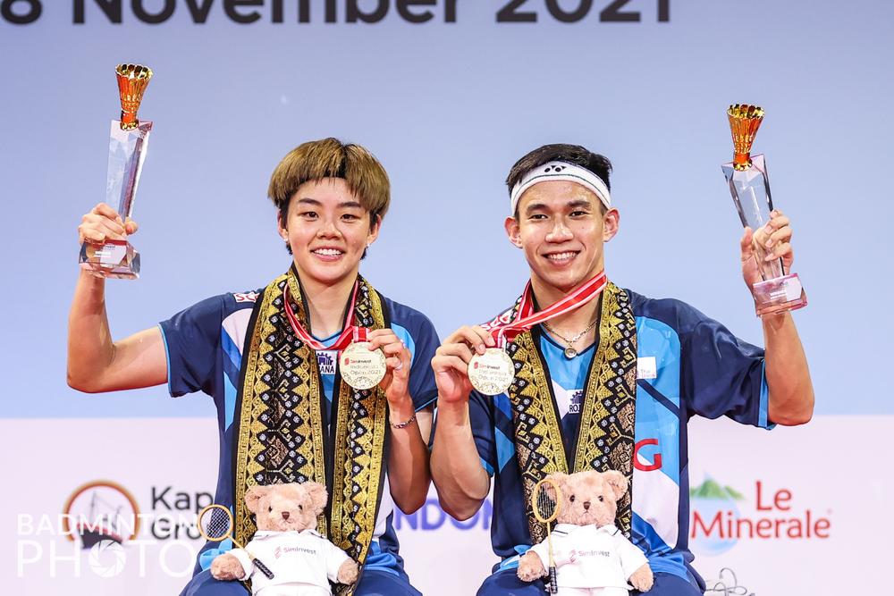“บาส-ปอป้อ” คว้า 3 แชมป์ติด “เมย์” รองแชมป์อินโดนีเซีย โอเพ่น 2021 ‘คุณหญิงปัทมา’ มั่นใจ คู่ผสมไทย ทำผลงานดีแน่ในอีก 2 รายการส่งท้ายปี “บาส-ปอป้อ” คว้า 3 แชมป์ติด “เมย์” รองแชมป์อินโดนีเซีย โอเพ่น 2021 ‘คุณหญิงปัทมา’ มั่นใจ คู่ผสมไทย ทำผลงานดีแน่ในอีก 2 รายการส่งท้ายปี