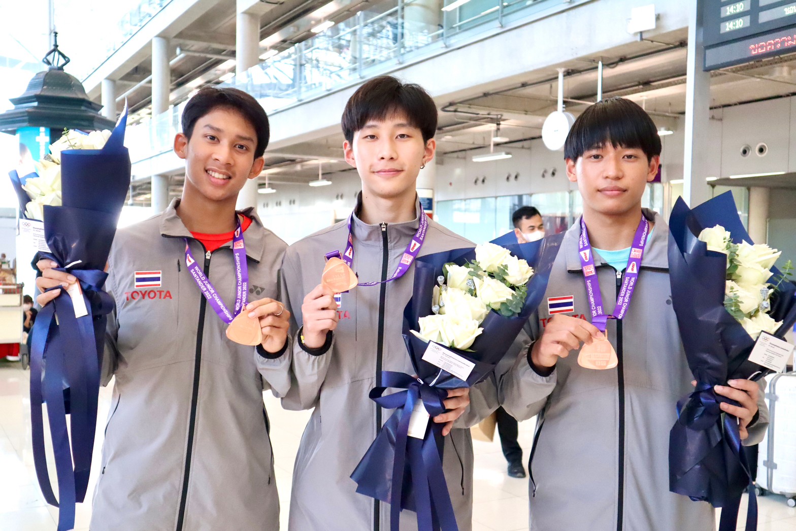 ทัพขนไก่เยาวชนทีมชาติ คว้า 2 เหรียญทองแดง เยาวชนโลกเดินทางกลับถึงไทยแล้ว ทัพขนไก่เยาวชนทีมชาติ คว้า 2 เหรียญทองแดง เยาวชนโลกเดินทางกลับถึงไทยแล้ว