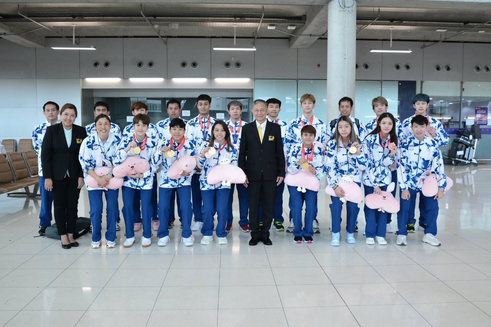 ทีมตบลูกขนไก่ไทยถึงบ้าน ผลงานซีเกมส์ตามเป้า 2 ทอง ทีมตบลูกขนไก่ไทยถึงบ้าน ผลงานซีเกมส์ตามเป้า 2 ทอง