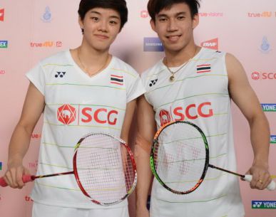 ร่วมส่งแรงใจเชียร์ "บาส-ปอป้อ" รอบชิงชนะเลิศ YONEX Swiss Open 2017