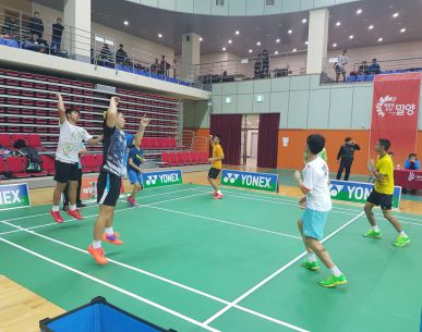 การแข่งขันแบดมินตัน YONEX Korea Junior Badminton Championships 2017 รอบรองชนะเลิศ