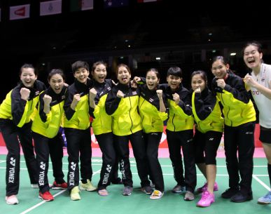 สาวไทยไล่ต้อนฮ่องกงกระจายจองตั๋ว 8 ทีม เมื่อวันที่ 21 พค