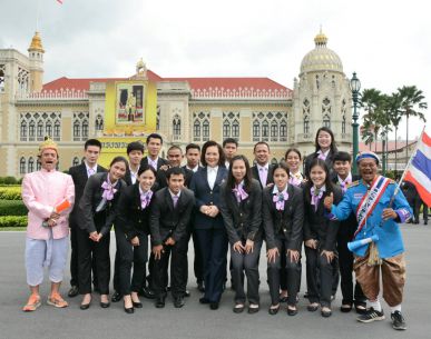 คณะนักกีฬาแบดมินตันทีมชาติไทย ที่จะเดินทางไปร่วมแข่งขันกีฬาเอเชี่ยนเกมส์ เข้ารับโอวาทนายกรัฐมนตรี