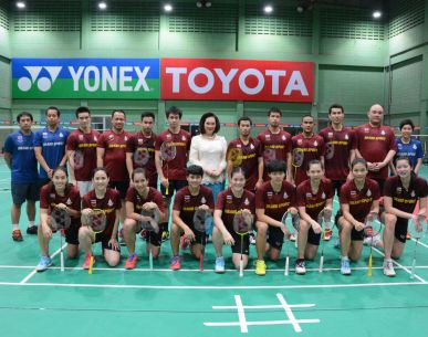 การซ้อมร่วมกันเพื่อเตรียมความพร้อมของนักกีฬาแบดมินตันทีมชาติไทยที่เข้าร่วมการแข่งขันกีฬาเอเชี่ยนเกมส์ครั้งที่ 18