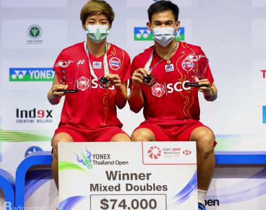 "บาส-ปอป้อ" สร้างประวัติศาสตร์คว้าแชมป์คู่ผสม โยเน็กซ์ ไทยแลนด์ โอเพ่น  "กิ๊ฟ-วิว" ดีสุดรองแชมป์หญิงคู่ การันตีลุยเวิลด์ทัวร์ไฟนอลส์ปลายเดือนนี้