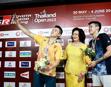 "วิว" โชว์ฟอร์มดุตบ"ลี ชุ๊คยิว" 2-0 เกมผงาดแชมป์ขนไก่ไทยแลนด์ โอเพ่น 2023"