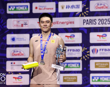 สู้สุดใจ! "วิว" กุลวุฒิ สร้างประวัติศาสตร์ คว้าเหรียญเงินแบดมินตันชิงแชมป์โลกสมัยที่ 3