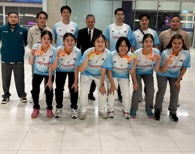 "ธารา-น้ำว้า" นำทัพแบดมินตันเยาวชน กลับถึงไทย หลังคว้า 1 ทอง 2 ทองแดง ศึก U17 & U15 เอเชีย