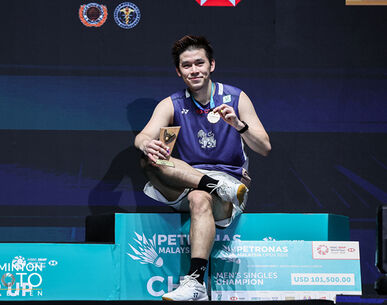 ประเดิมศักราชใหม่! "วิว กุลวุฒิ" ซิวแชมป์แบดมินตันมาเลเซีย โอเพ่น เวิลด์ทัวร์ 1000 ครั้งแรกในชีวิต